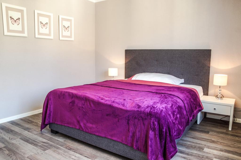 Reloc Serviced Apartments Zurich-Oerlikon Zurique Quarto foto