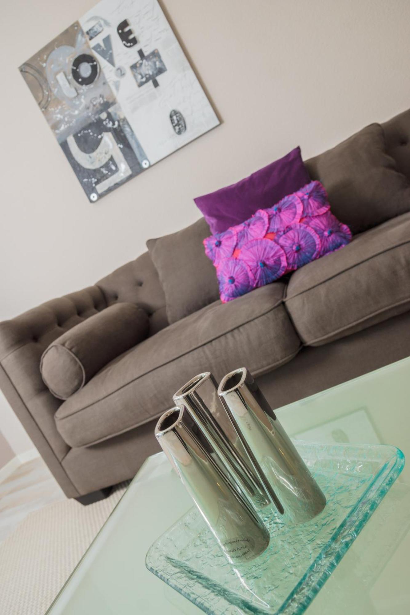 Reloc Serviced Apartments Zurich-Oerlikon Zurique Quarto foto