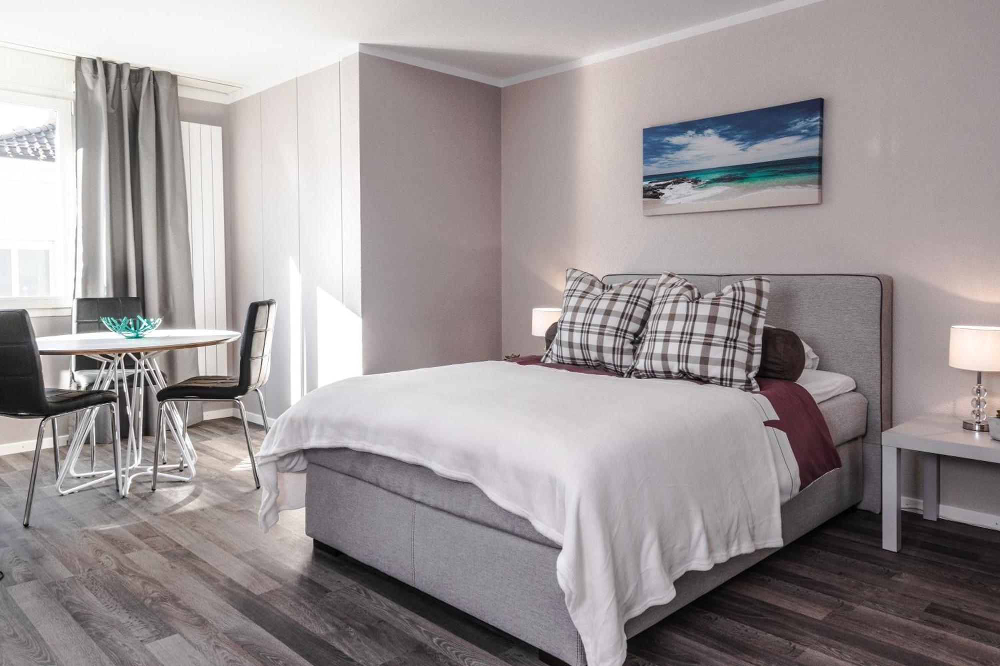 Reloc Serviced Apartments Zurich-Oerlikon Zurique Quarto foto