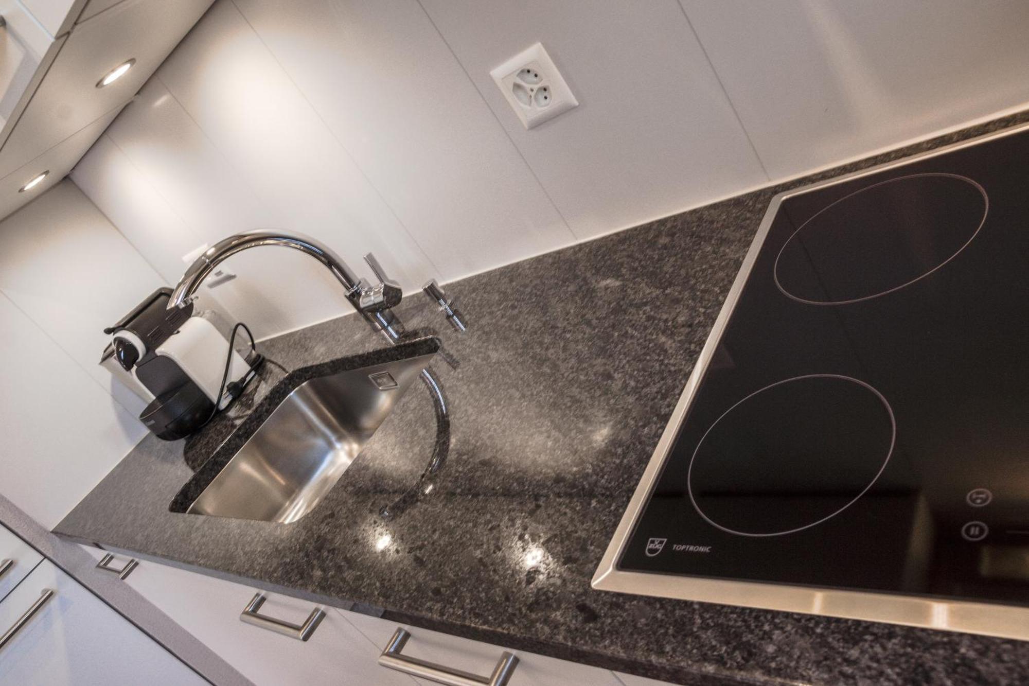 Reloc Serviced Apartments Zurich-Oerlikon Zurique Quarto foto