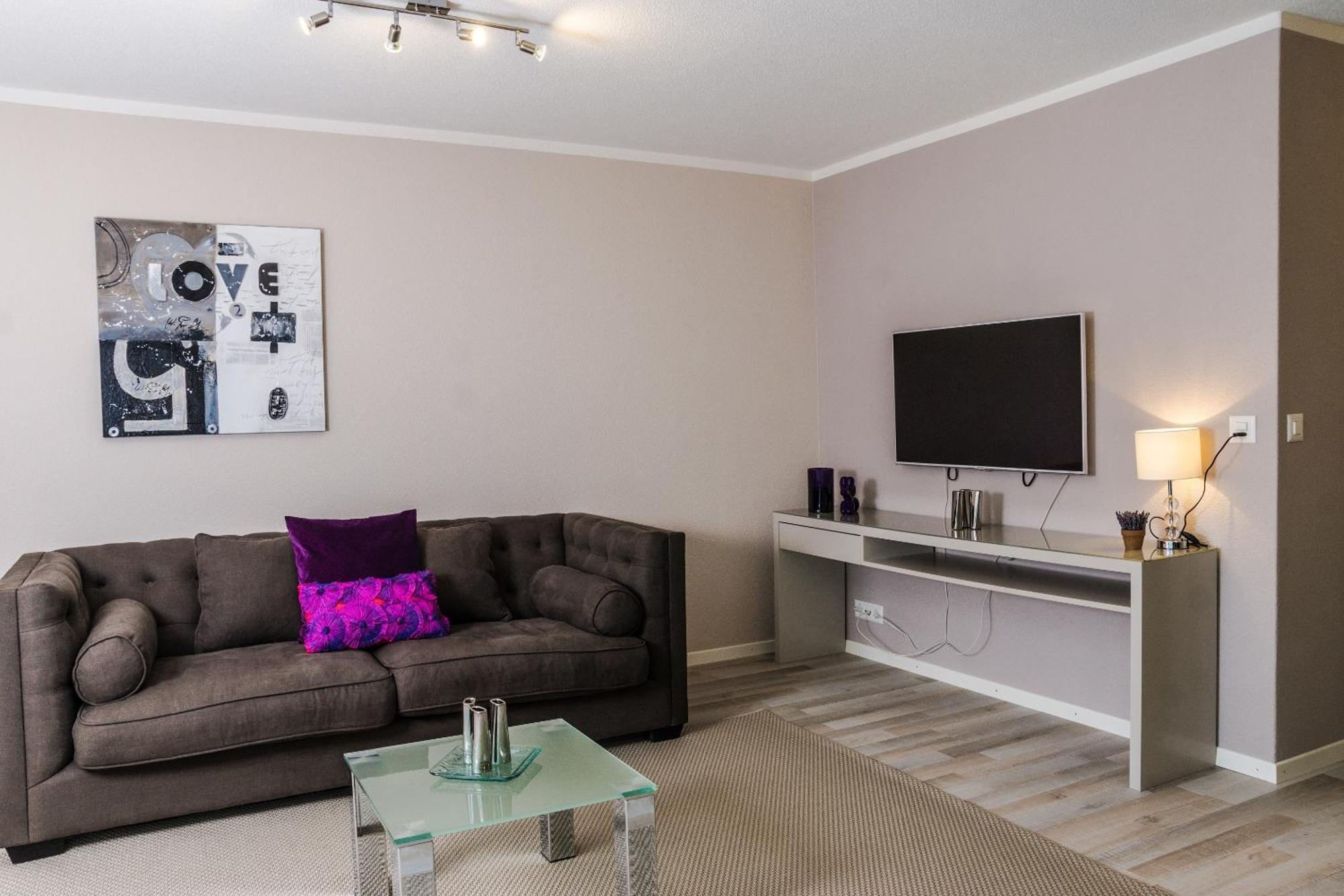 Reloc Serviced Apartments Zurich-Oerlikon Zurique Quarto foto